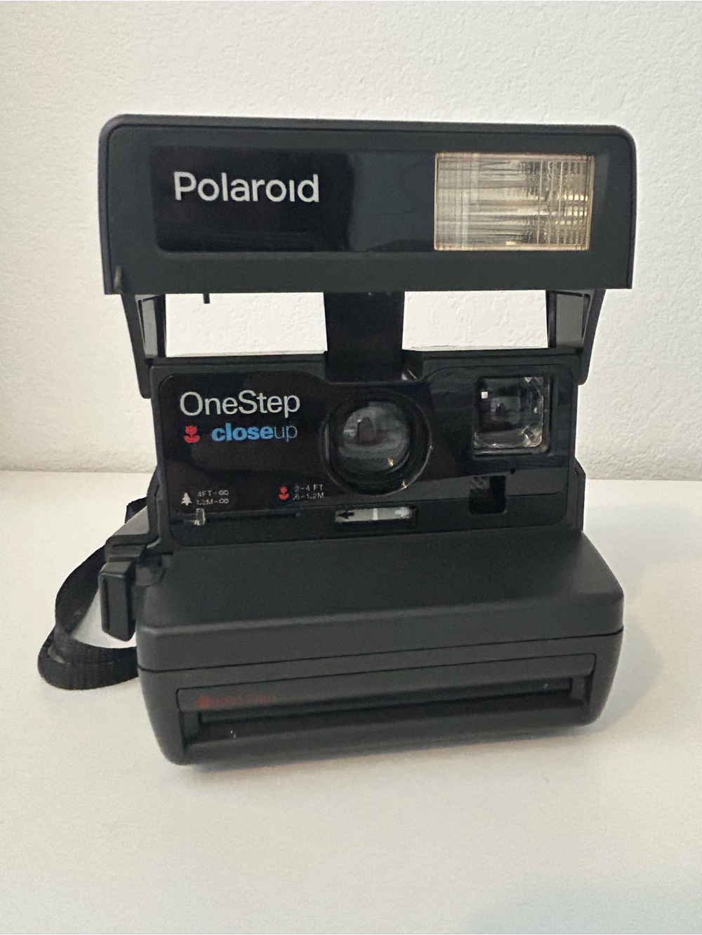 Polaroid Vintage OneStep Closeup Instant Camera in Black